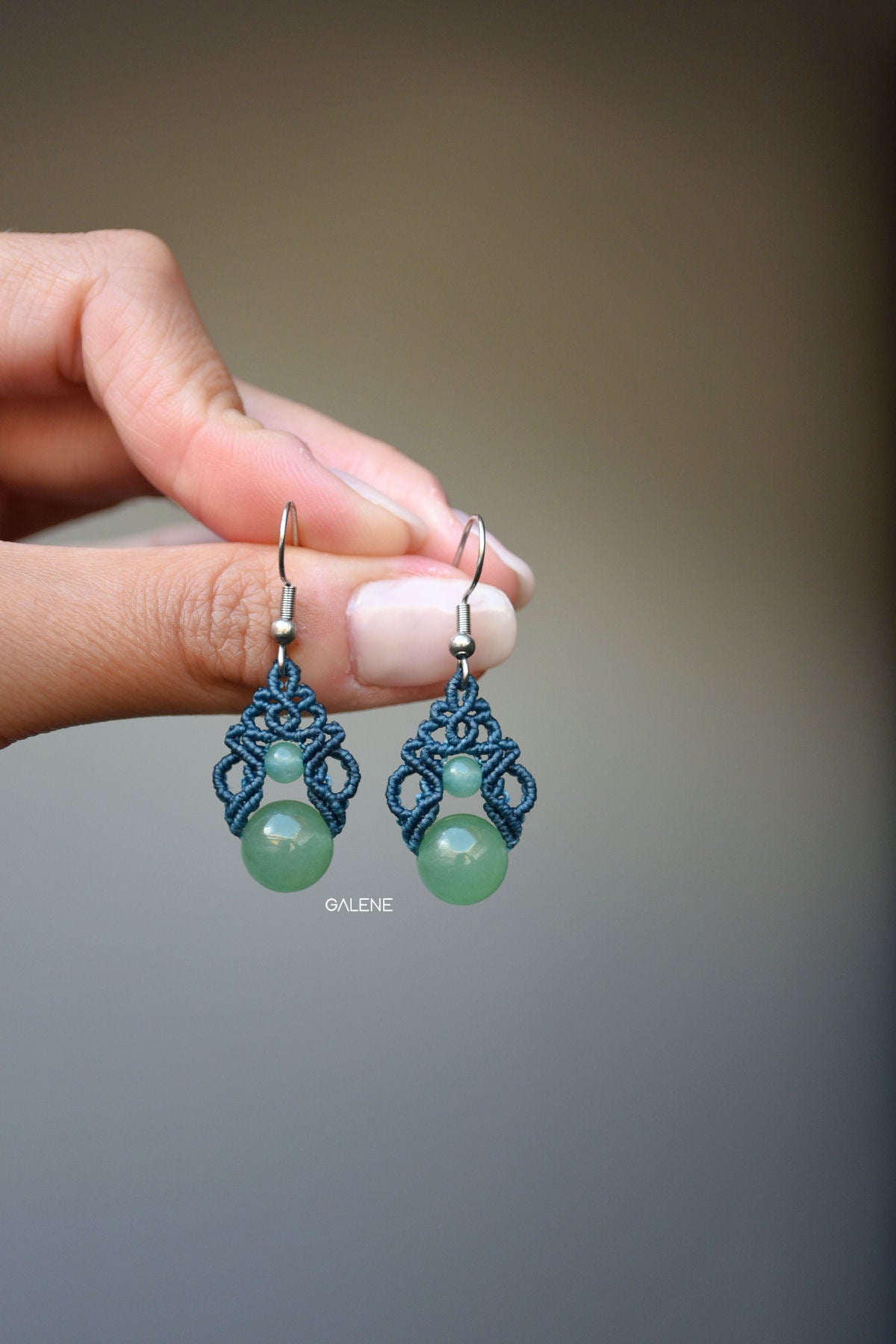 Boucles d'oreilles MINI en macramé avec pierres naturelles – Collection Printemps/Été