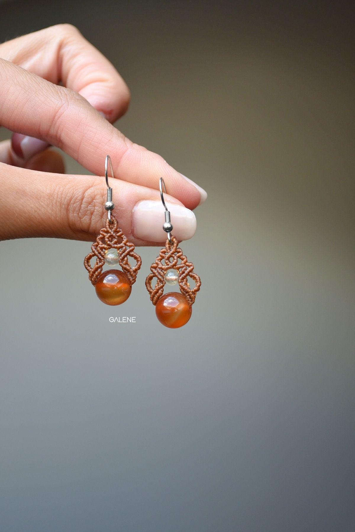 Boucles d'oreilles MINI en macramé avec pierres naturelles – Collection Printemps/Été
