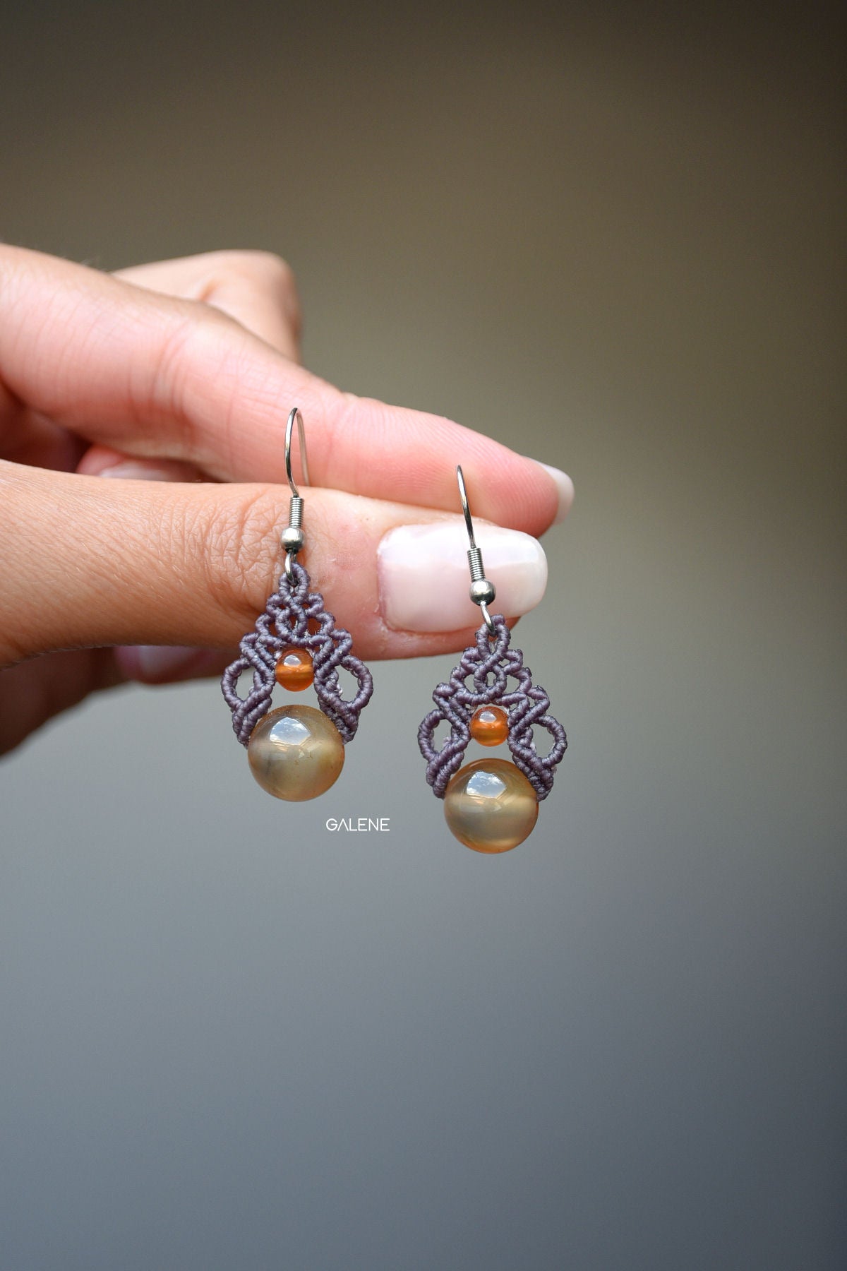 Boucles d'oreilles MINI en macramé avec pierres naturelles – Collection Printemps/Été